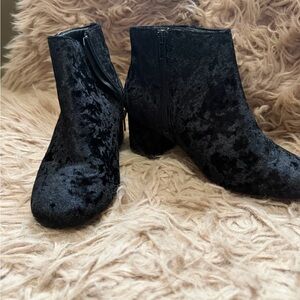 Elegant Black Velvet Ankle Boots